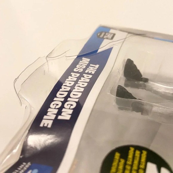 Fortnite The  Paradigm Solo Mode Limited Edition 1/5000 Damaged Box - Picture 4 of 13